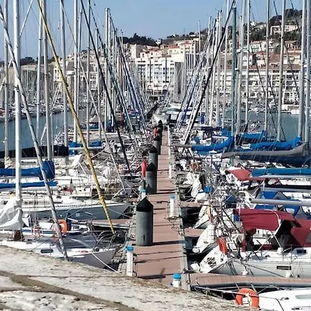 Entre Vieux Port Et Theatre De La * Sète